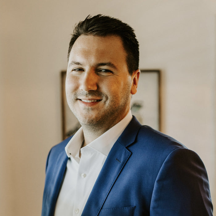 Dr. Brian Mavretich